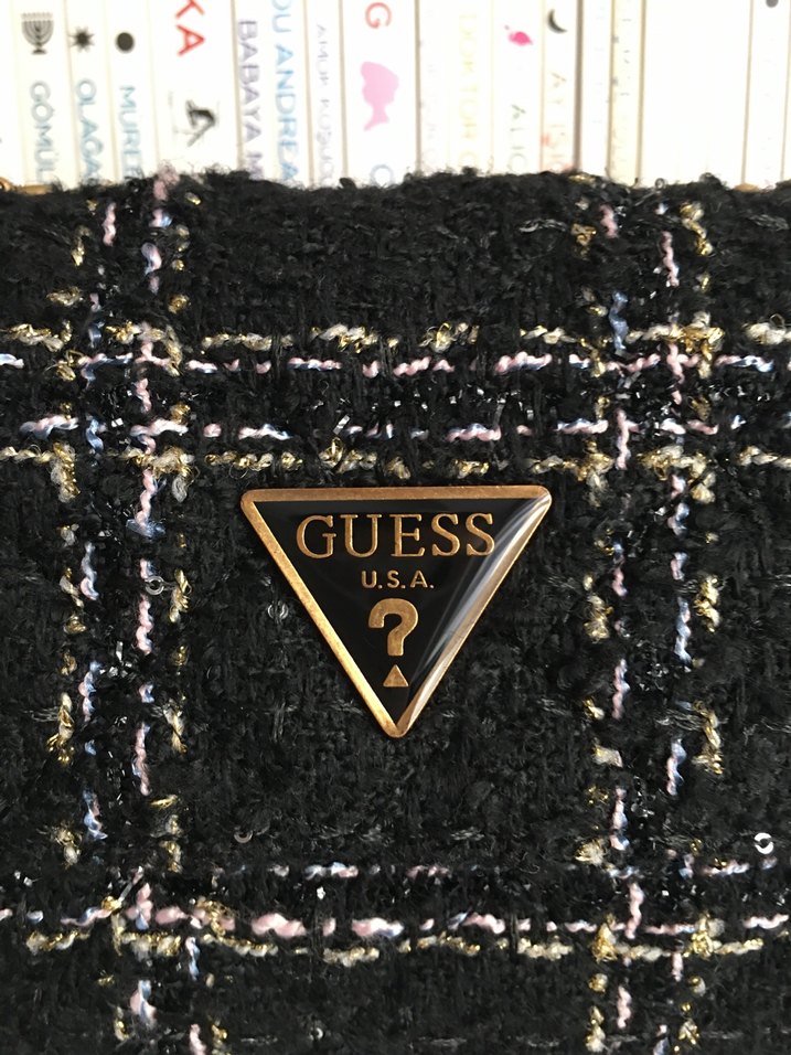 Guess Kadın Siyah İşlemeli Tokalı Çanta - Görsel 2