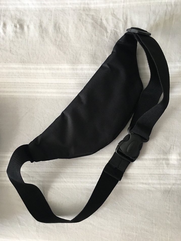 Siyah Fermuarlı Kadın Bel Çantası - Görsel 2