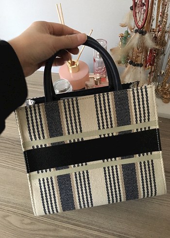 GUESS Çizgili Kadın Çanta - Görsel 3