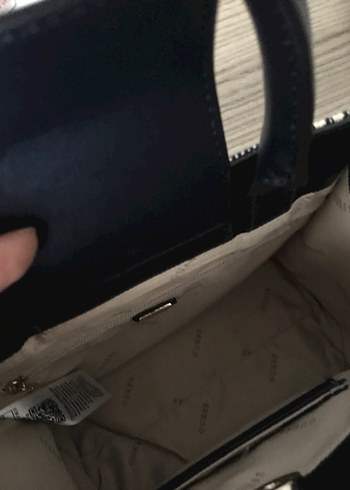 GUESS Çizgili Kadın Çanta - Görsel 5