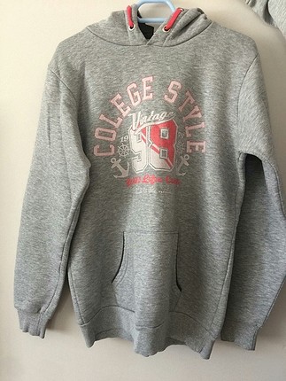 Sweathshirt