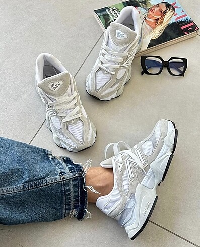New Balance 9060