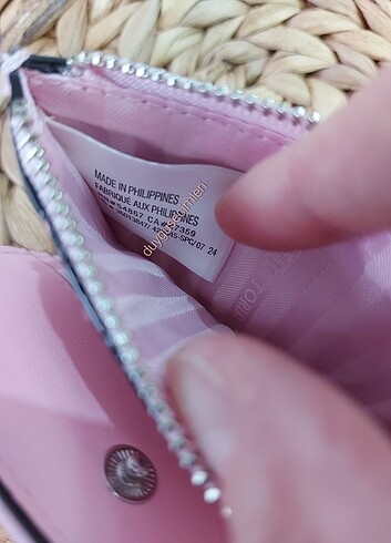 Beden SATILDI. ORIJINAL YENI SEZON VICTORIA'S SECRET CÜZDAN KARTLIK