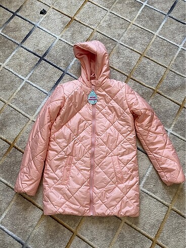 pembe Mont