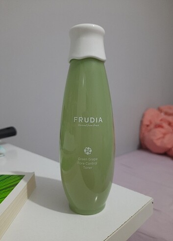 Diğer Frudia green grape pore control tonik
