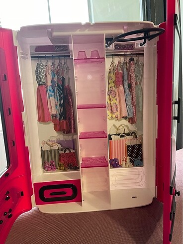 Barbienin gardrobu - Görsel 3