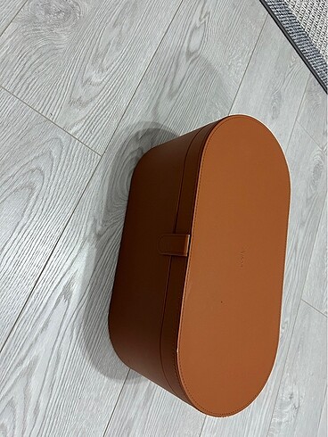 Dyson Airwrap Kutusu