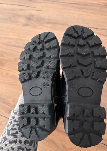 Kız Çocuk Siyah Deri Zincirli Bot - Görsel 4