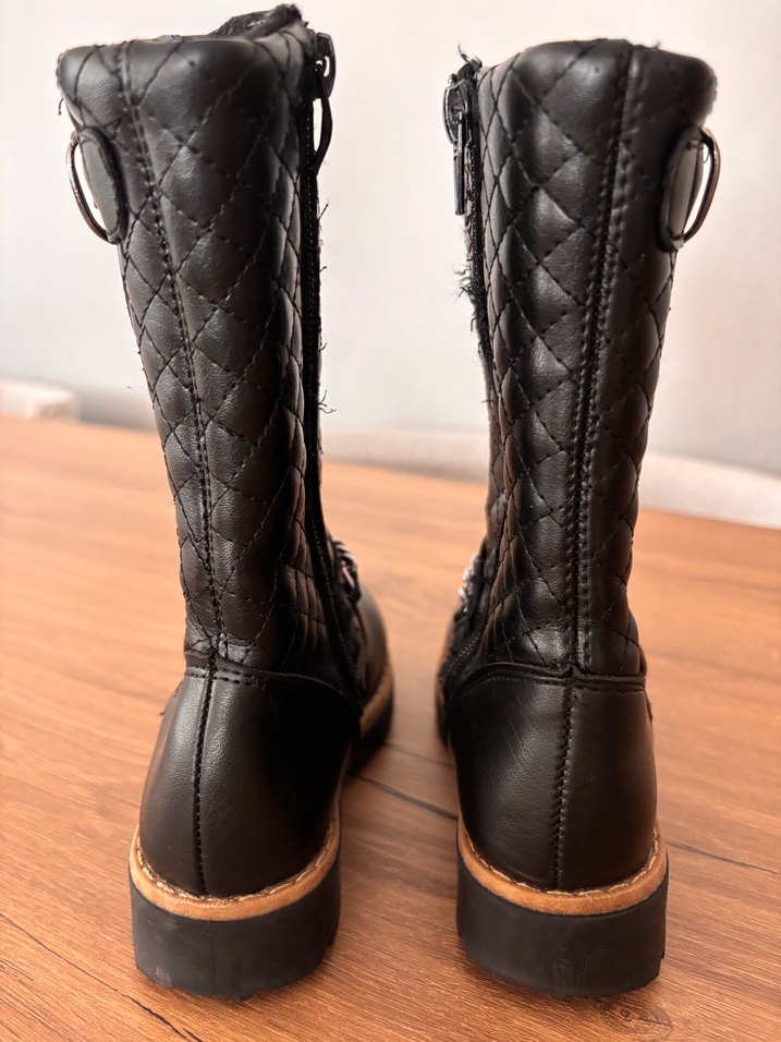 Kız Çocuk Siyah Deri Zincirli Bot - Görsel 3