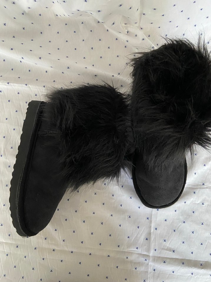 Siyah Kürklü Kadın Dolgu Topuk Bot - Görsel 3