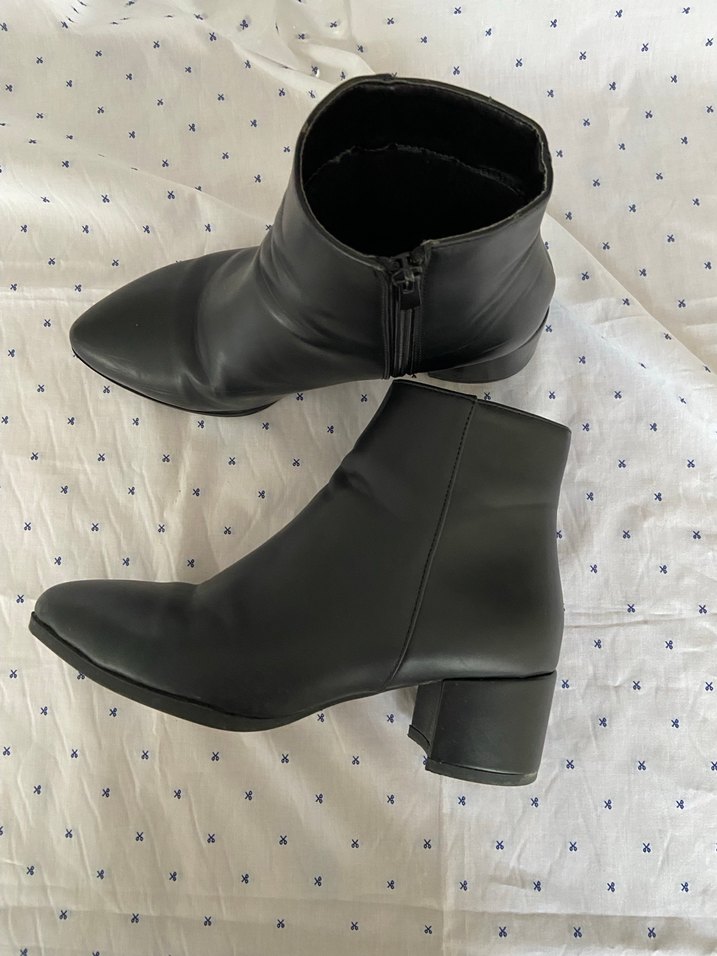 Siyah Deri Tokalı Stiletto Topuklu Kadın Bot - Görsel 2