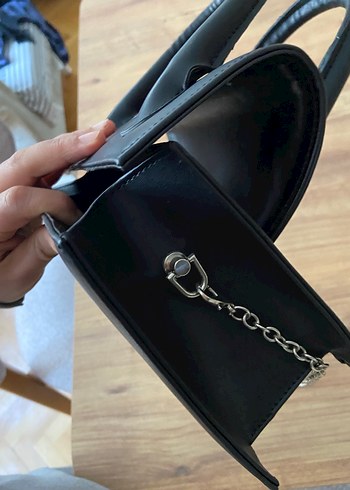 Zincir Detaylı Siyah Deri Kadın Çanta - Görsel 3