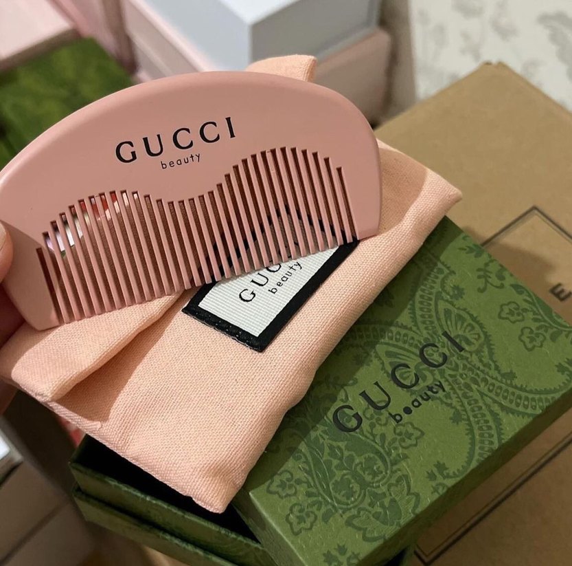 Gucci Beauty Pembe Tarak — görsel 4/4