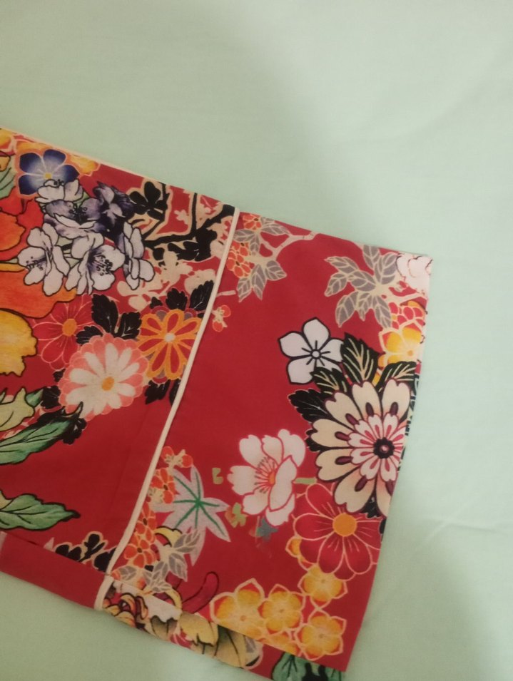 Kırmızı Çiçek Desenli Salaş Kadın Pantolon - Görsel 3