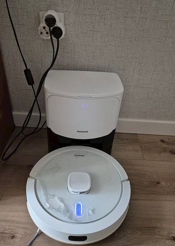 Homend Beyaz Robot Süpürge ve Şarj İstasyonu - Görsel 3