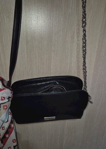 Zincir Detaylı Siyah Deri Kadın Çanta - Görsel 3