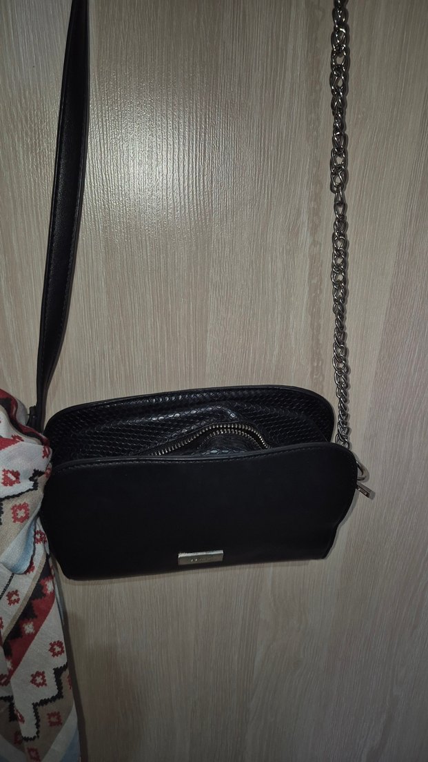 Zincir Detaylı Siyah Deri Kadın Çanta - Görsel 3