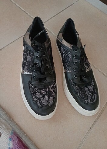 Spor ayakkabı  - Görsel 2