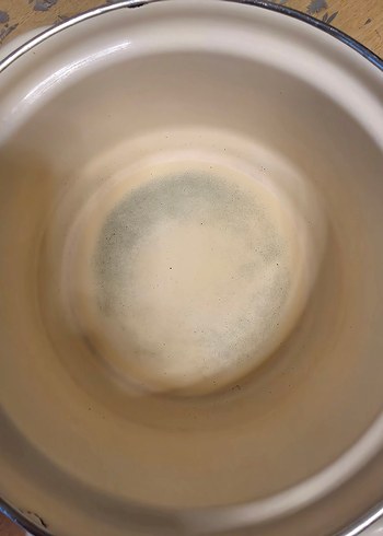 Beyaz Kulplu Gri Kenarlı Tencere - Görsel 5