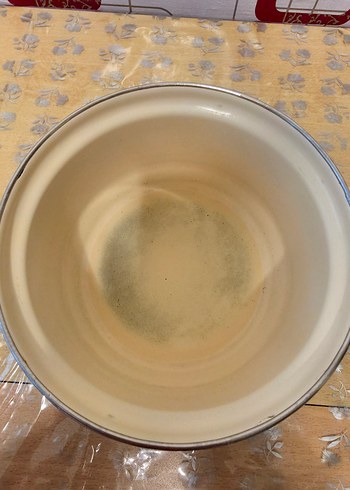 Beyaz Kulplu Gri Kenarlı Tencere - Görsel 2