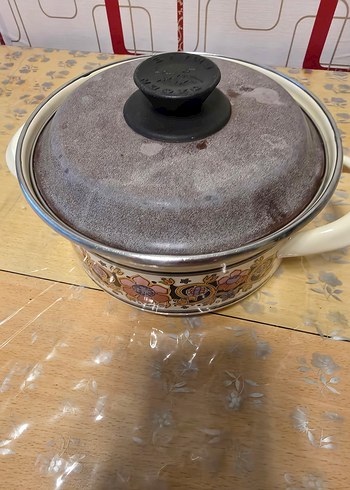 Beyaz Kulplu Gri Kenarlı Tencere - Görsel 8