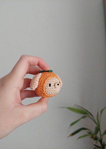 Mandalina Köpek Örgü Oyuncak - Görsel 3