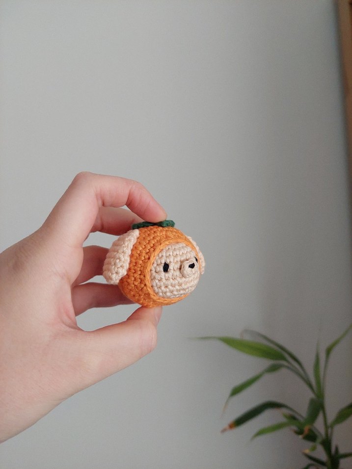 Mandalina Köpek Örgü Oyuncak - Görsel 3