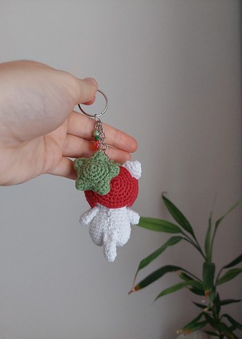 Domates Şapkalı Kedi Örgü Charm Anahtarlık - Görsel 2