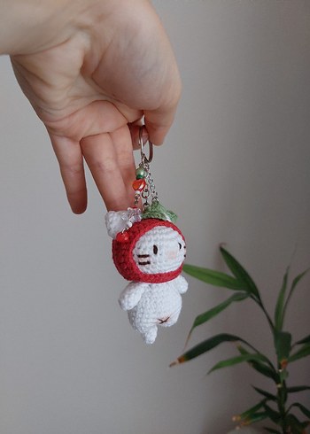 Domates Şapkalı Kedi Örgü Charm Anahtarlık - Görsel 8