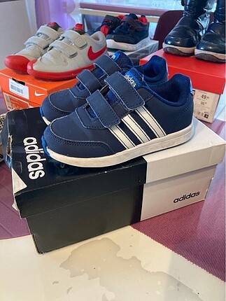 Orjinal Adidas spor ayakkabı