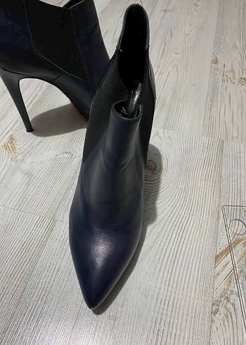 Matraş Lacivert Gerçek Deri Stiletto Topuklu Kadın Bot