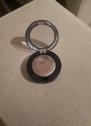 Sephora metal effect krem far no:08