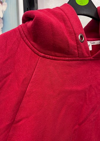 Kırmızı kapüşonlu sweatshirt - Görsel 6
