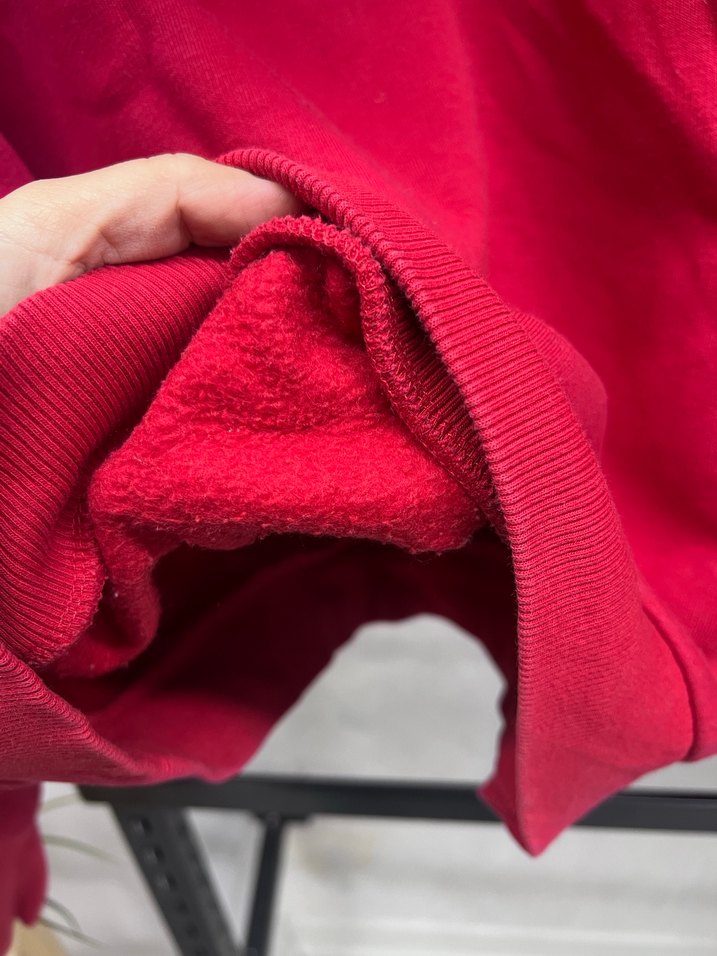 Kırmızı kapüşonlu sweatshirt - Görsel 3