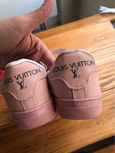 Louis Vuitton Louis Vuıtton kız çocuk spor ayakkabı