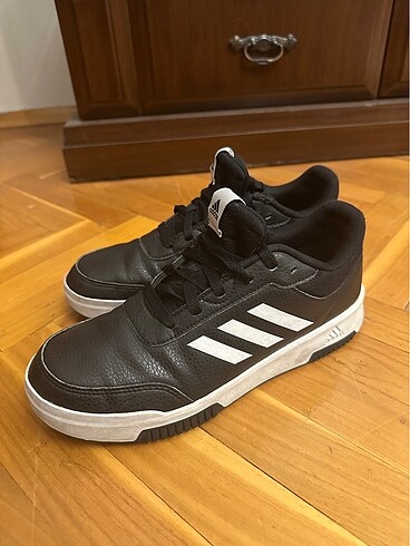 Adidas sneaker