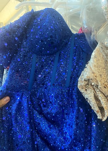 Uzun Parlak Kadın Abiye Elbise - Görsel 2