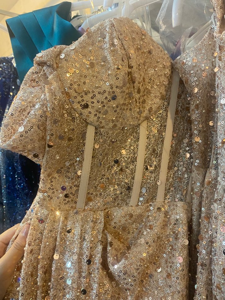 Uzun Parlak Kadın Abiye Elbise - Görsel 3