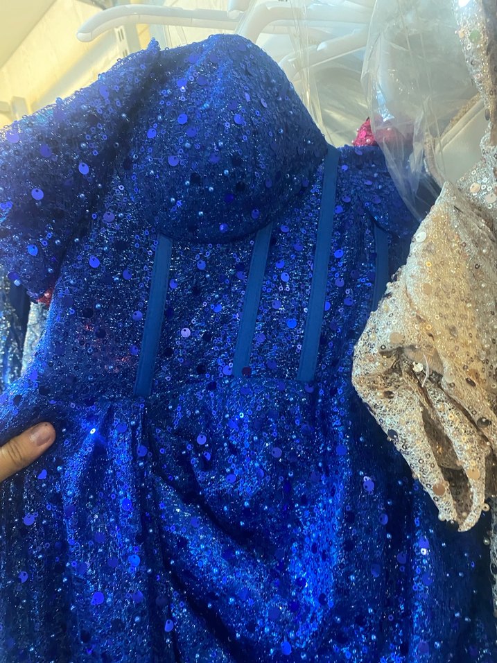 Uzun Parlak Kadın Abiye Elbise - Görsel 2