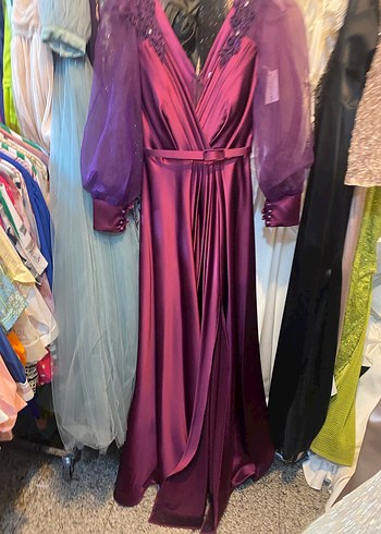 Mor V Yaka Uzun Kollu İşlemeli Abiye Elbise - Görsel 3