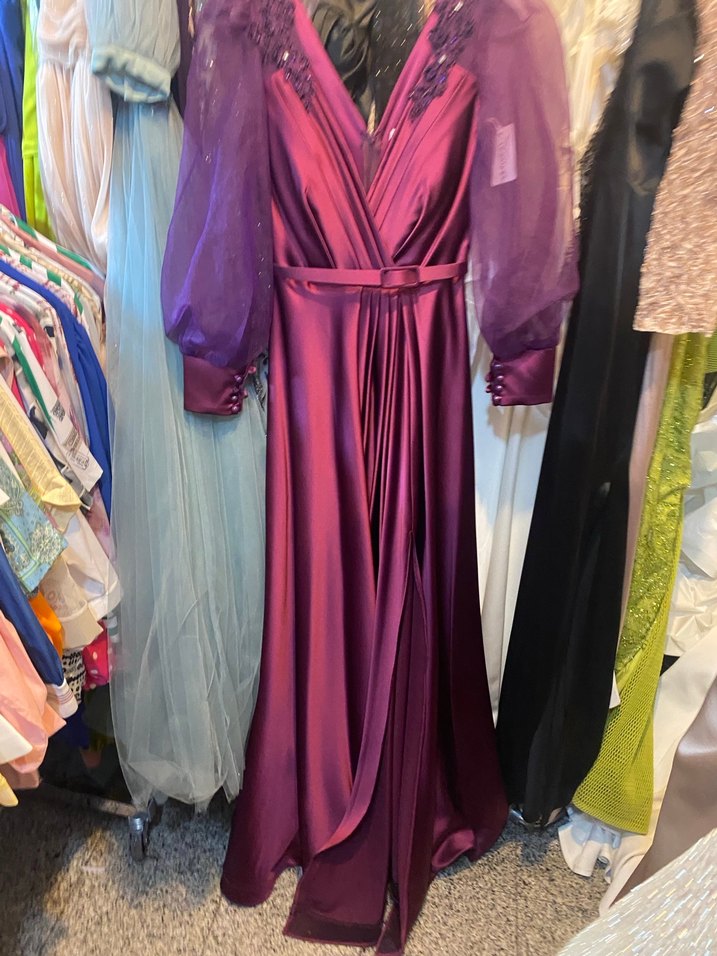 Mor V Yaka Uzun Kollu İşlemeli Abiye Elbise - Görsel 3