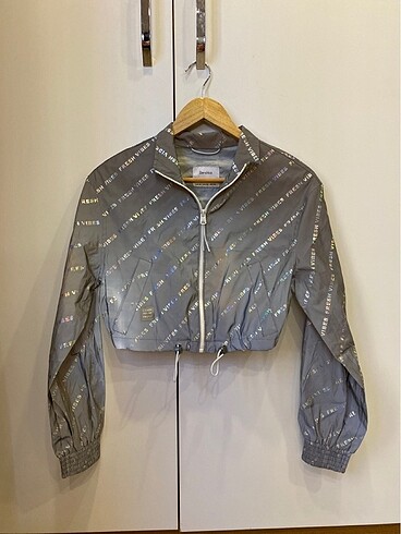 Bershka Berska reflektörlü mini ceket