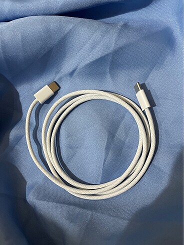 iPhone 15 şarj kablosu