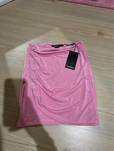 Etek pembe