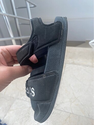 28 Beden Adidas sandalet