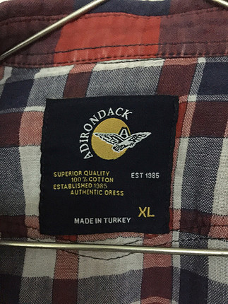 American Retro Vintage bir gömlek