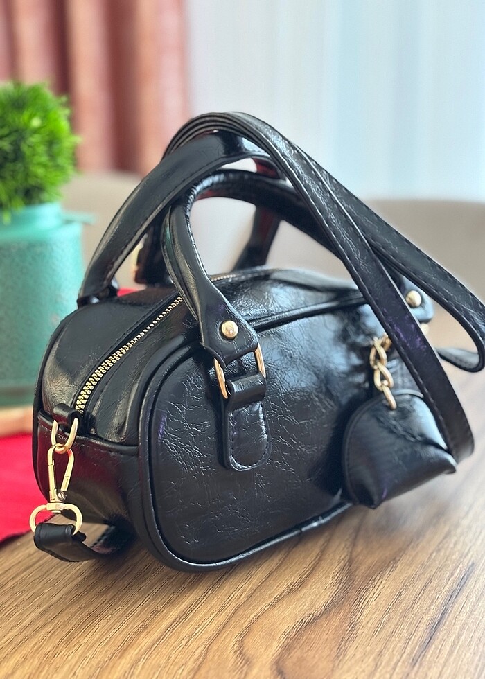 Siyah rugan çanta - Görsel 2