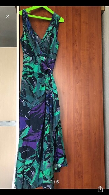 Batik batik desenli elbise