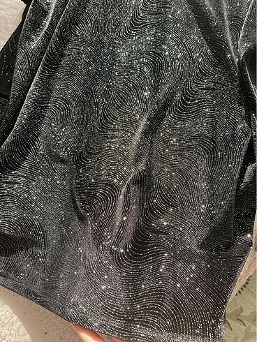 Zara Bluzz