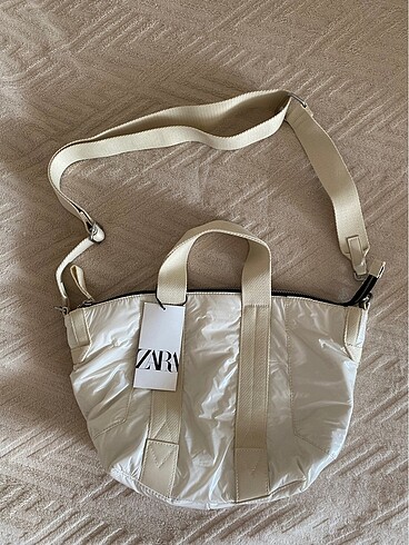 Zara krem rengi çanta